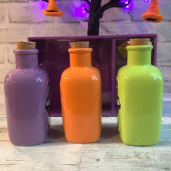 SKULL & BONES 3рк Poison Bottles Halloween Decor - Picture 4 of 8